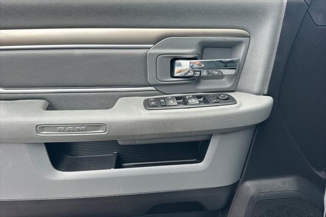 2016 Ram 1500 SLT