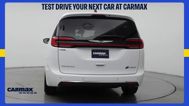2024 Chrysler Pacifica Hybrid Select