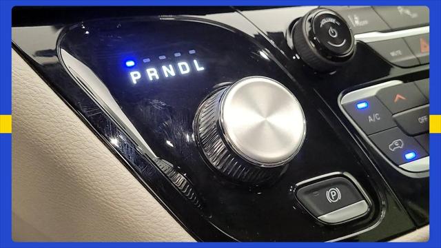 2024 Chrysler Pacifica Hybrid Select