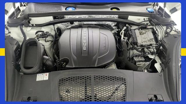 2021 Porsche Macan Macan