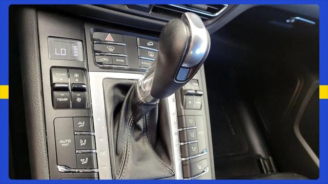 2021 Porsche Macan Macan