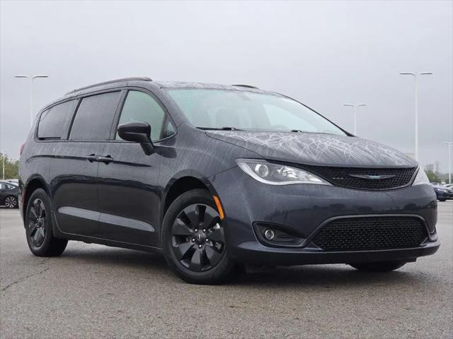 2020 Chrysler Pacifica Hybrid Touring L for sale in Columbus, OH