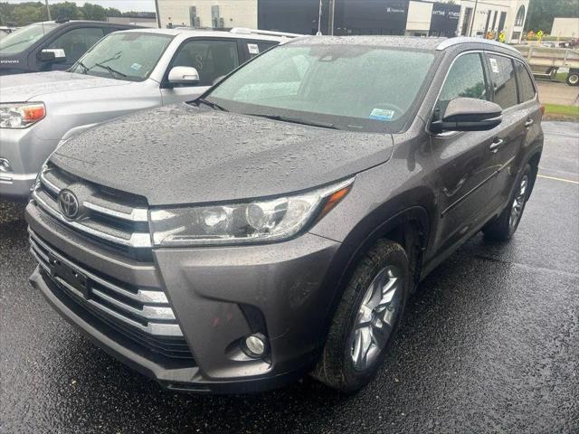 2018 Toyota Highlander Limited for sale in Fergus Falls, MN