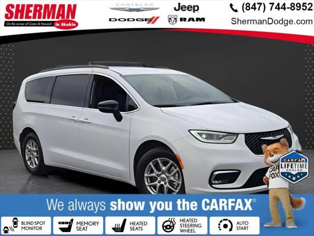 2025 Chrysler Pacifica Select for sale in Skokie, IL