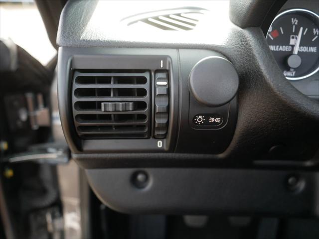 2002 BMW Z3 2.5i