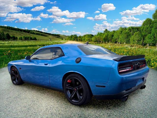 2015 Dodge Challenger R/T Shaker