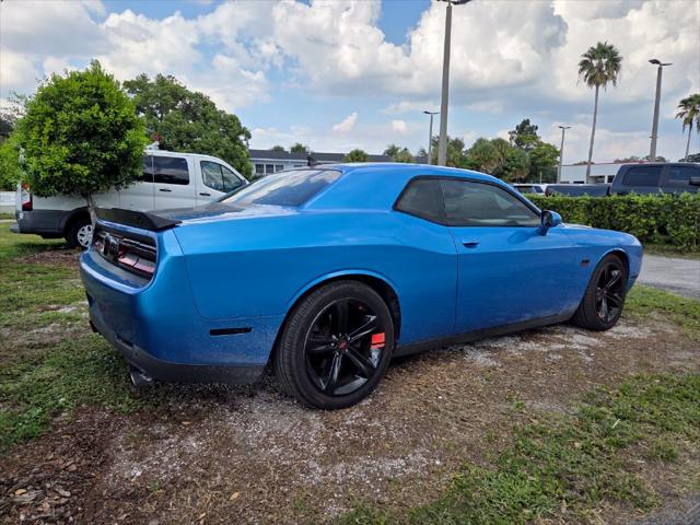 2015 Dodge Challenger R/T Shaker