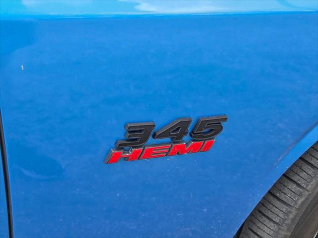 2015 Dodge Challenger R/T Shaker