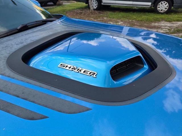 2015 Dodge Challenger R/T Shaker