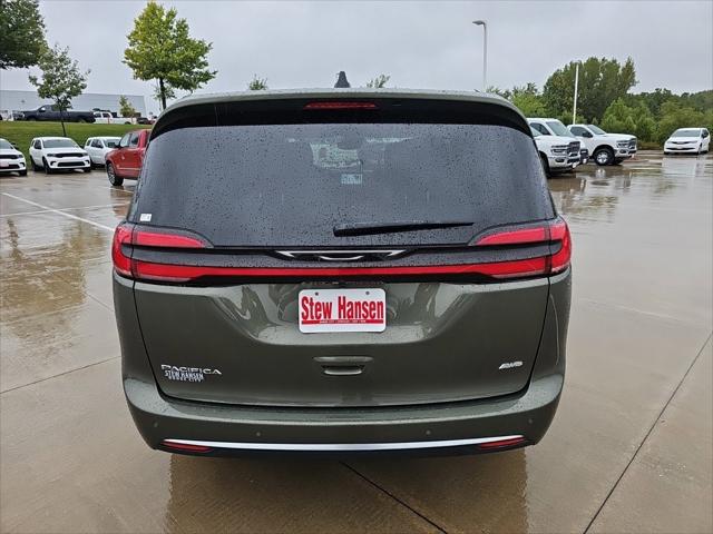 2027 Chrysler Pacifica Select AWD