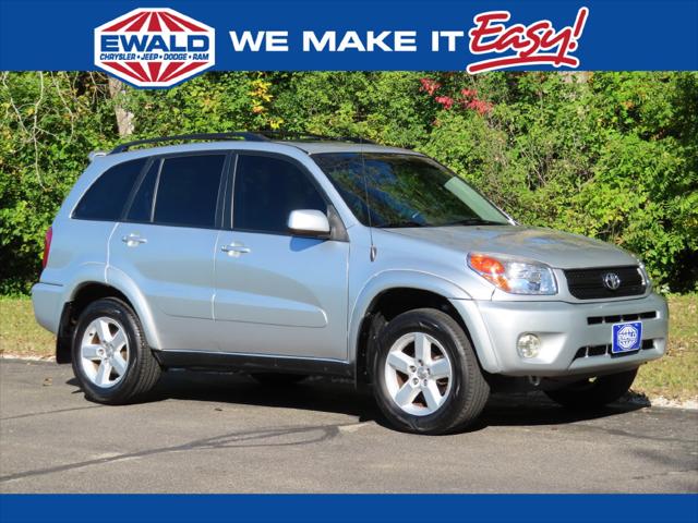 2004 Toyota RAV4 Base for sale in Oconomowoc, WI