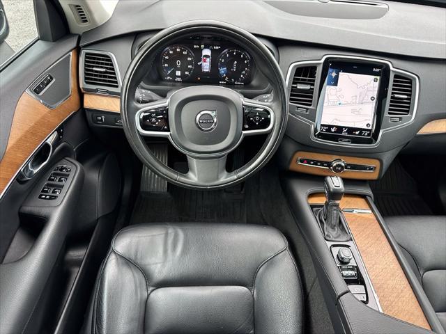2021 Volvo XC90 T6 Momentum 6 Passenger