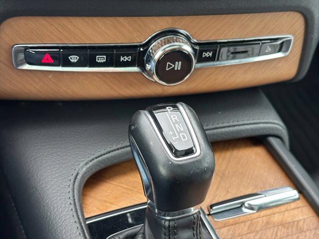 2021 Volvo XC90 T6 Momentum 6 Passenger