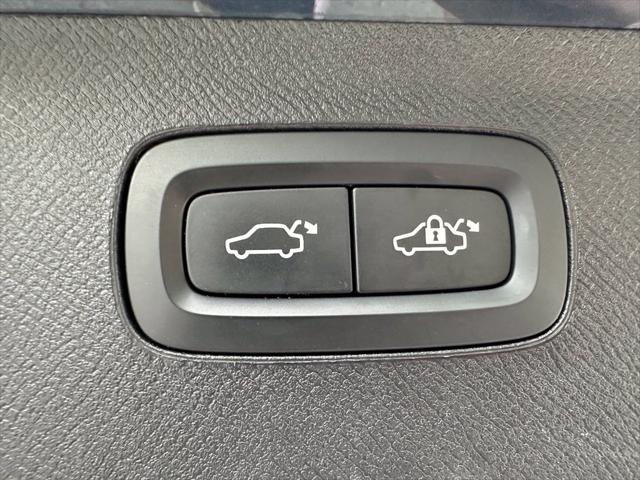 2021 Volvo XC90 T6 Momentum 6 Passenger