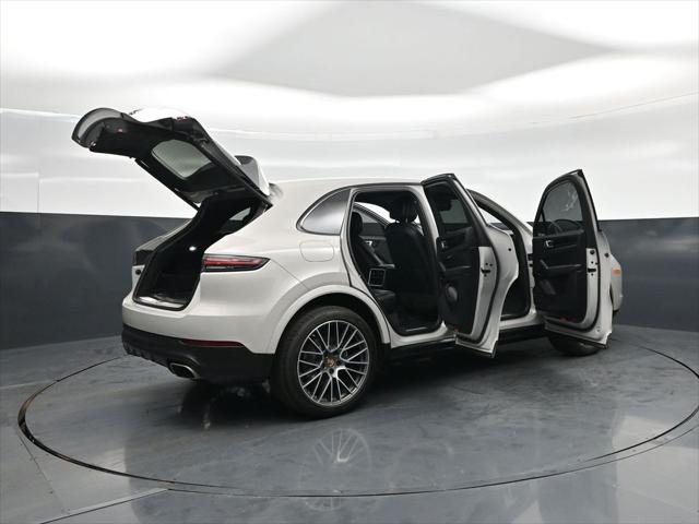 2021 Porsche Cayena Base