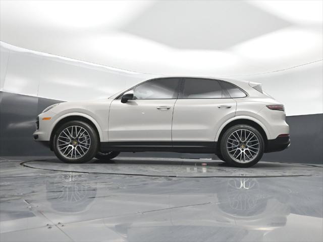 2021 Porsche Cayena Base