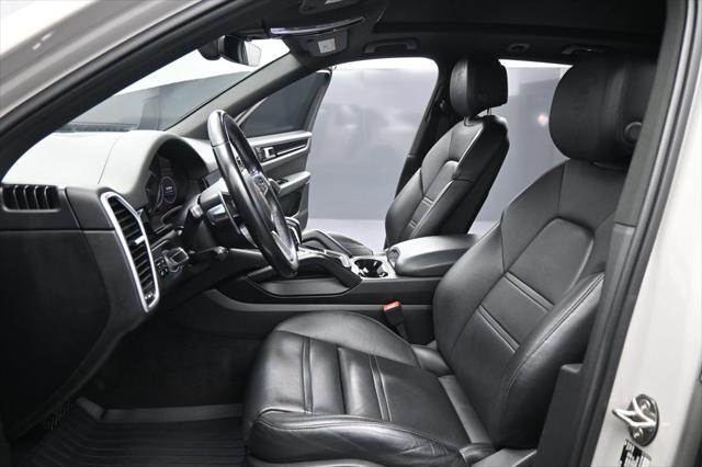 2021 Porsche Cayena Base