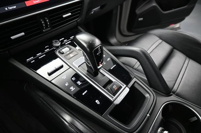 2021 Porsche Cayena Base
