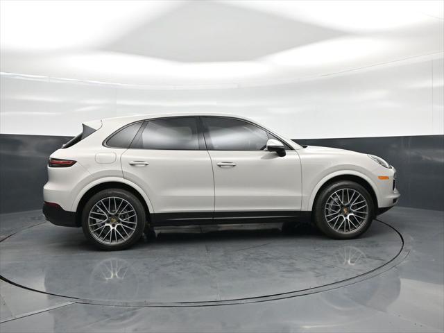 2021 Porsche Cayena Base