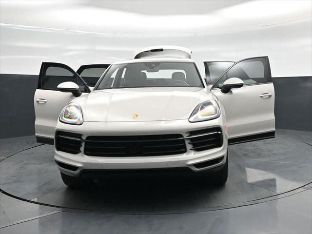 2021 Porsche Cayena Base