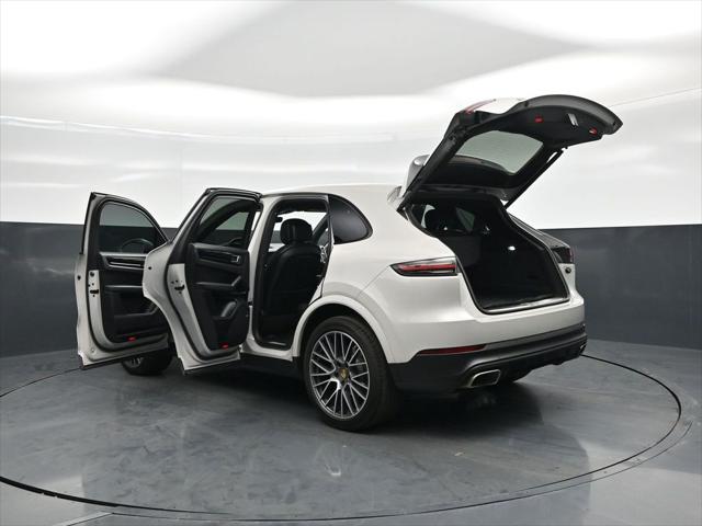 2021 Porsche Cayena Base