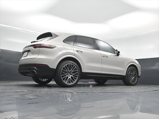 2021 Porsche Cayena Base