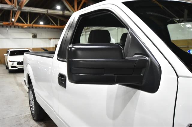 2013 Ford F-150 2WD Reg Cab 145 XL