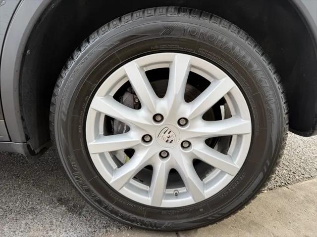 2011 Porsche Cayenne Base