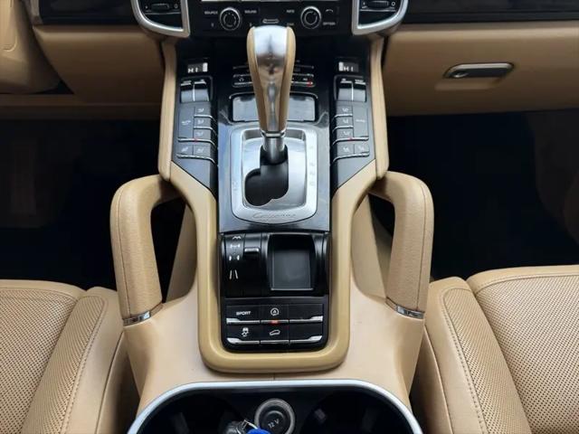 2011 Porsche Cayenne Base