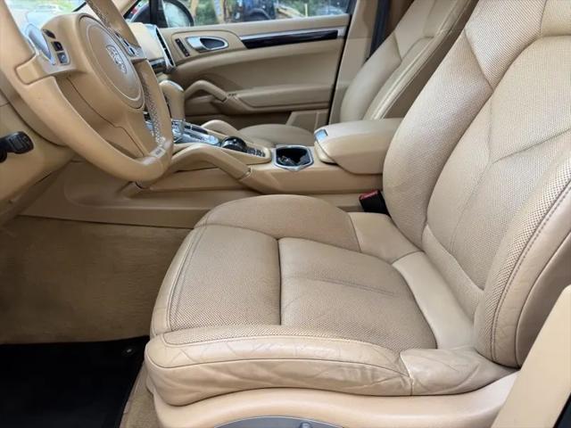 2011 Porsche Cayenne Base