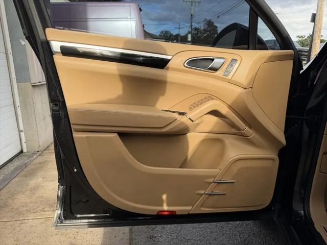 2011 Porsche Cayenne Base