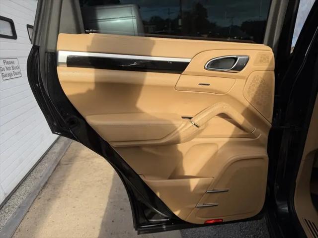 2011 Porsche Cayenne Base