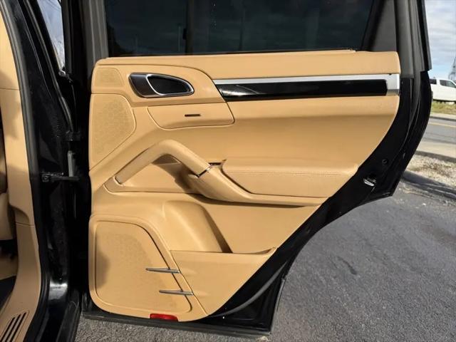 2011 Porsche Cayenne Base