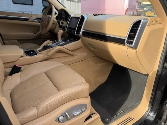 2011 Porsche Cayenne Base