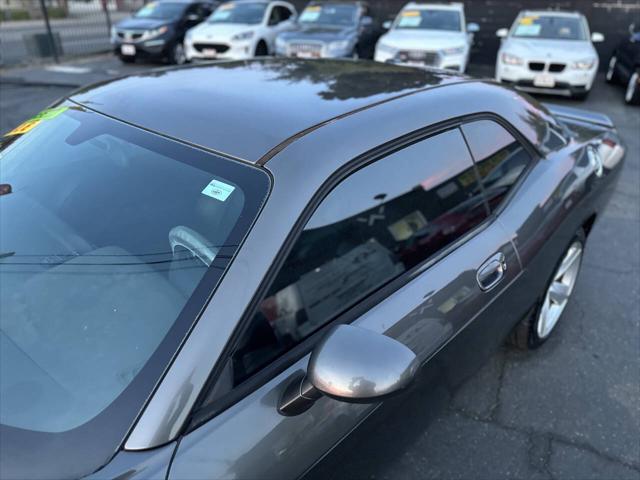2010 Dodge Challenger SE