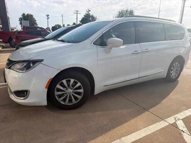 2017 Chrysler Pacifica Touring-L for sale in Galesburg, IL
