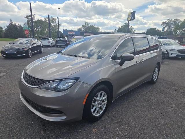 2017 Chrysler Pacifica Touring for sale in Madison Heights, MI