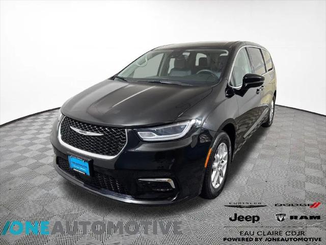 2024 Chrysler Pacifica Touring L for sale in Eau Claire, WI