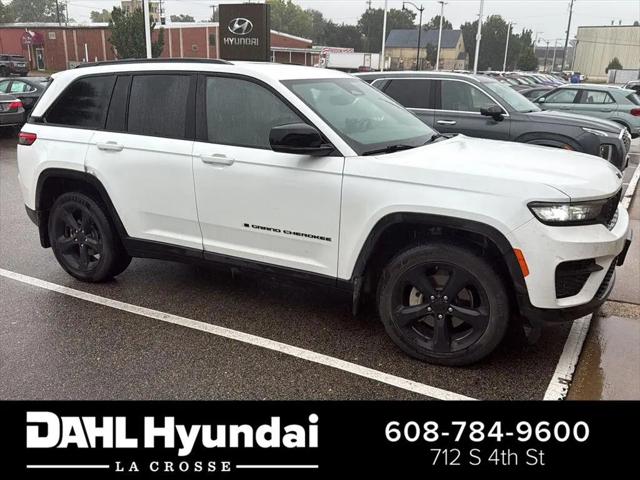 2022 Jeep Grand Cherokee Altitude 4x4 for sale in La Crosse, WI