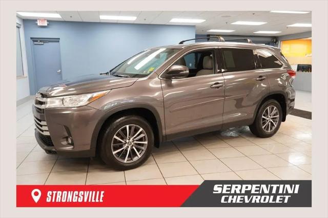2019 Toyota Highlander XLE for sale in Strongsville, OH