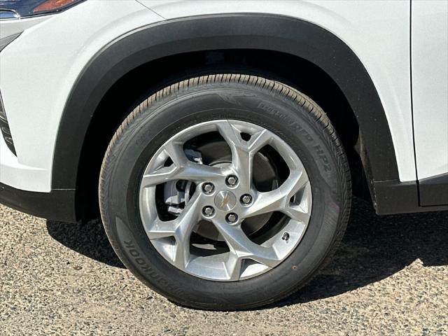 2026 Chevrolet Trax FWD LS