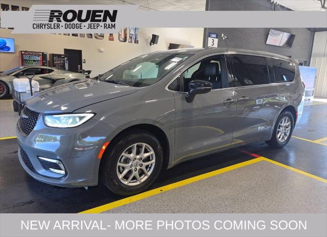 2025 Chrysler Pacifica Select for sale in Woodville, OH