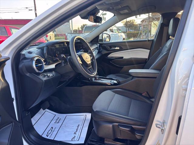 2025 Chevrolet Trax FWD LT
