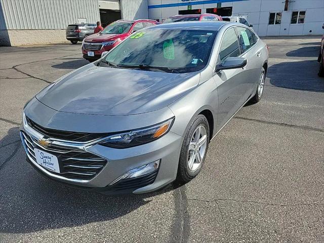 2025 Chevrolet Malibu FWD 1FL for sale in Viroqua, WI
