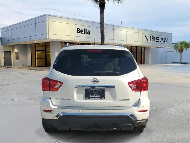 2017 Nissan Pathfinder Platinum