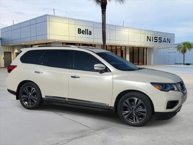 2017 Nissan Pathfinder Platinum