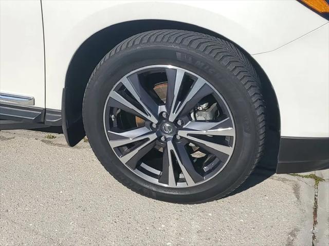 2017 Nissan Pathfinder Platinum