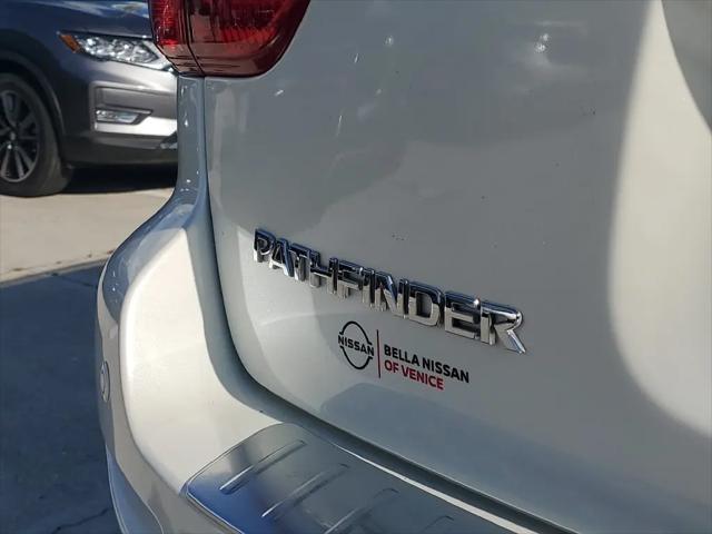 2017 Nissan Pathfinder Platinum