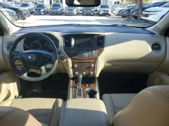 2017 Nissan Pathfinder Platinum