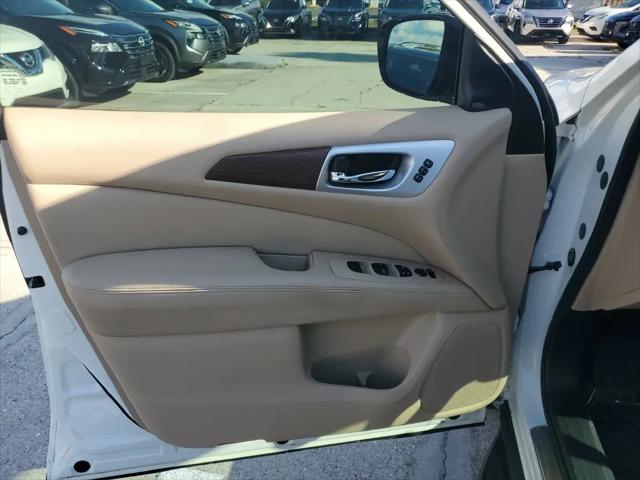 2017 Nissan Pathfinder Platinum